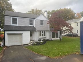 18 University Dr, Natick MA 01760