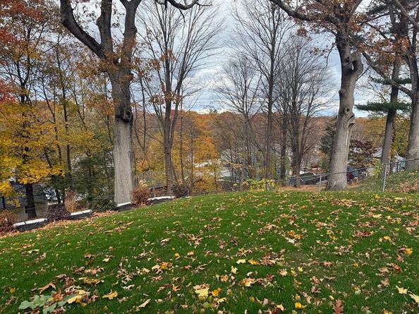 18 University Dr, Natick MA 01760