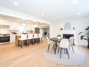 18 University Dr, Natick MA 01760