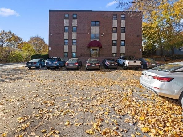 22 Branchfield St D4, Boston MA 02124