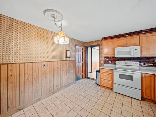 36 Dix Rd, Brockton MA 02302