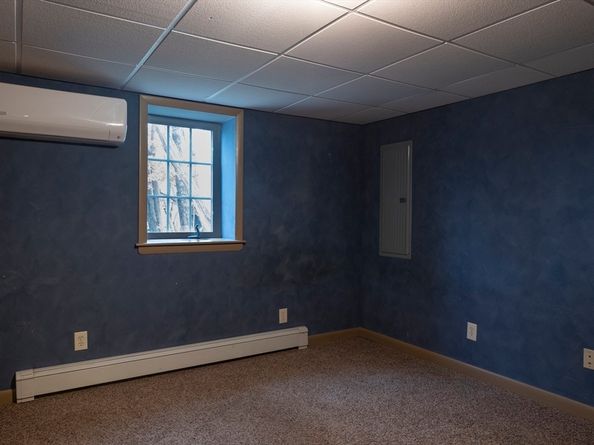 9 Church St, Douglas MA 01516