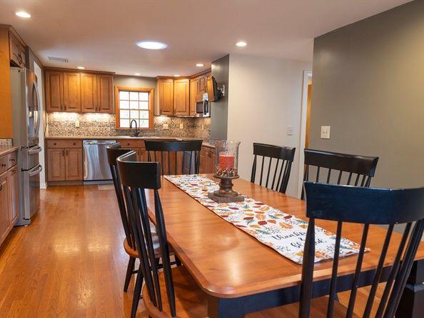 9 Church St, Douglas MA 01516