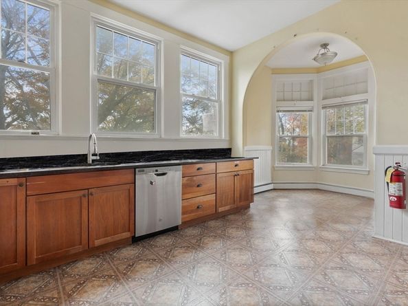 5 Claremont, Worcester MA 01610