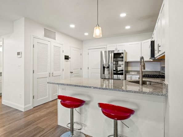 693 Western Avenue 101, Lynn MA 01905