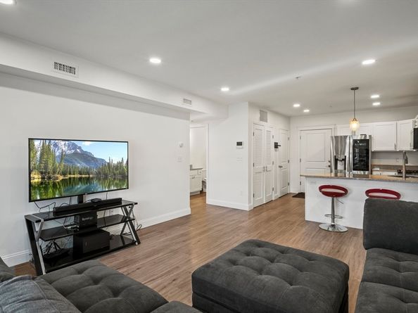 693 Western Avenue 101, Lynn MA 01905