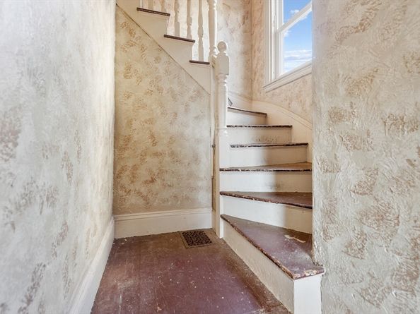 16 Boylston St, Malden MA 02148