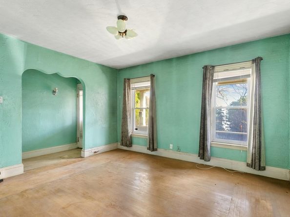 16 Boylston St, Malden MA 02148