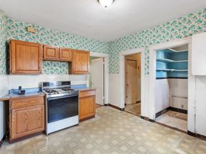 16 Boylston St, Malden MA 02148