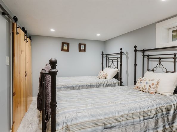 4 Ross Ave, Wareham MA 02571