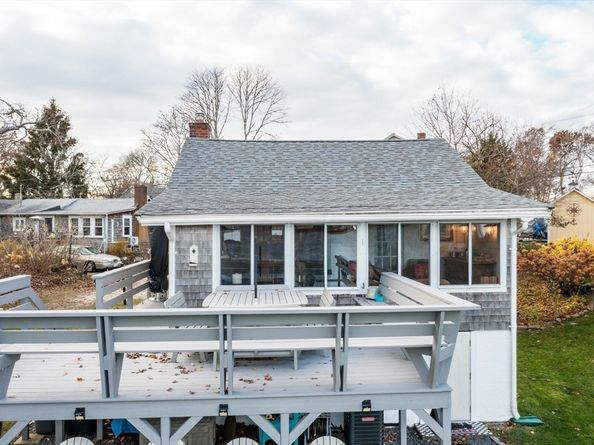 4 Ross Ave, Wareham MA 02571