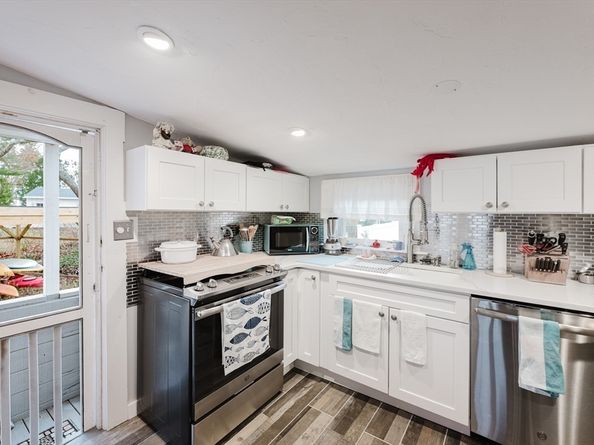 4 Ross Ave, Wareham MA 02571