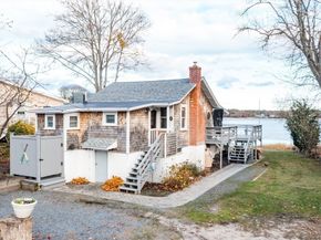 4 Ross Ave, Wareham MA 02571