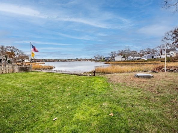 4 Ross Ave, Wareham MA 02571