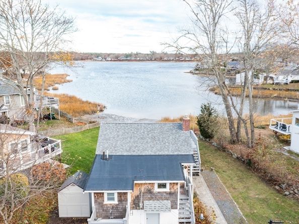 4 Ross Ave, Wareham MA 02571