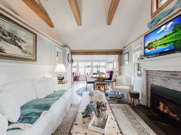 4 Ross Ave, Wareham MA 02571