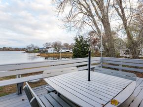 4 Ross Ave, Wareham MA 02571