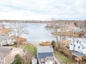 4 Ross Ave, Wareham MA 02571