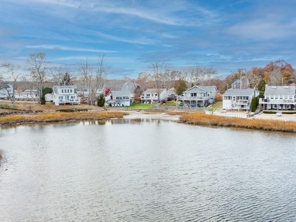 4 Ross Ave, Wareham MA 02571