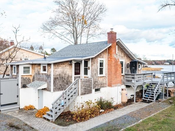 4 Ross Ave, Wareham MA 02571