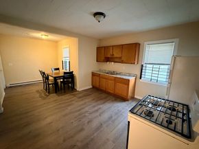 12 King St, Worcester MA 01610