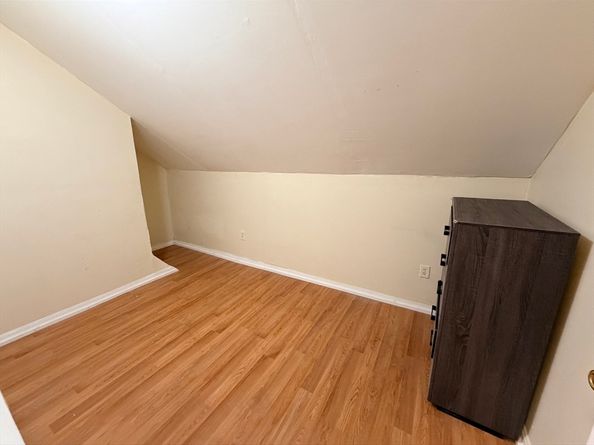 12 King St, Worcester MA 01610