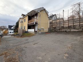 12 King St, Worcester MA 01610