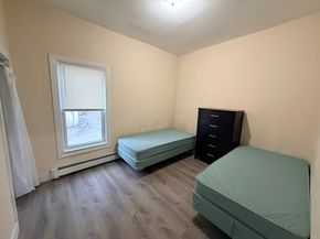 12 King St, Worcester MA 01610