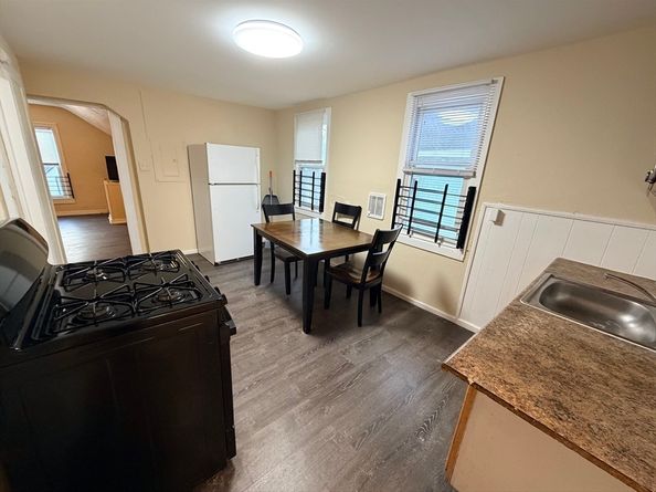 12 King St, Worcester MA 01610