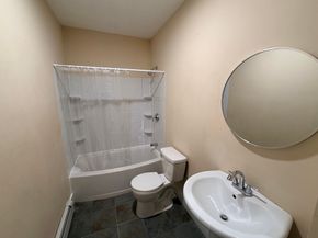 12 King St, Worcester MA 01610