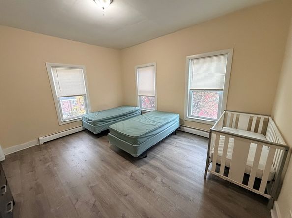 12 King St, Worcester MA 01610