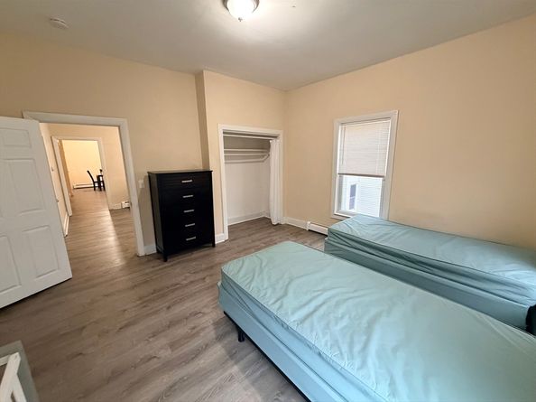 12 King St, Worcester MA 01610