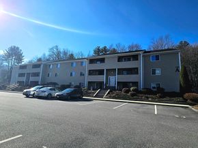 129 Quaker Hwy 6, Uxbridge MA 01569