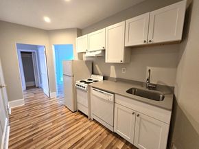 115 Salem St 16, Boston MA 02113