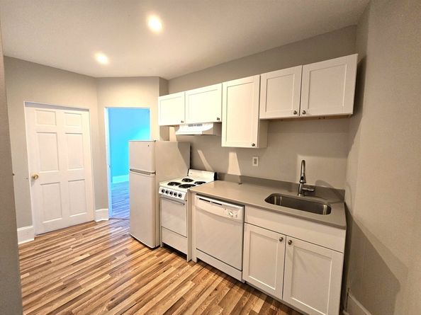 115 Salem St 16, Boston MA 02113