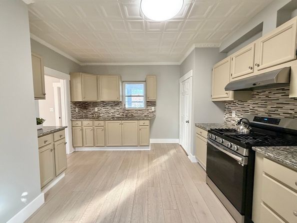 15 Hale St, Fitchburg MA 01420