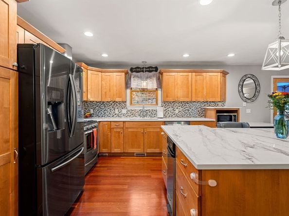 28 Baldwin Avenue, Melrose MA 02176