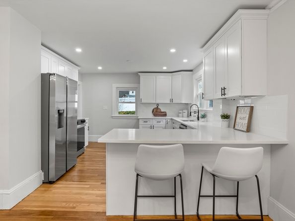 45 Fuller Rd 45, Watertown MA 02472