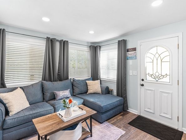 36 Whitelock Dr, Marlborough MA 01752