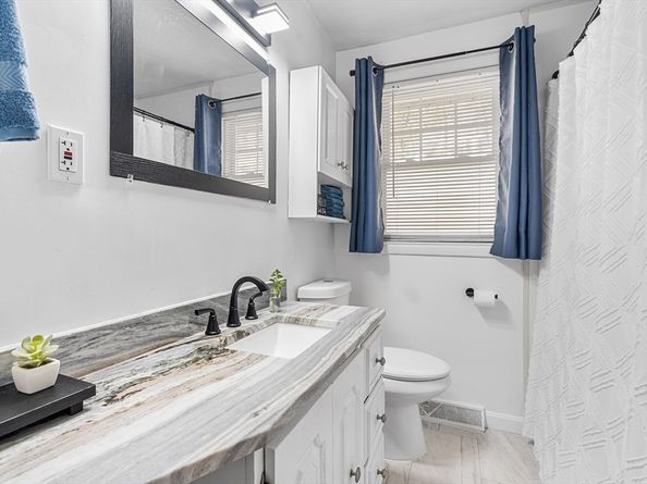 36 Whitelock Dr, Marlborough MA 01752