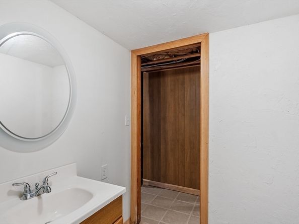 14 Maryann Drive, Worcester MA 01606