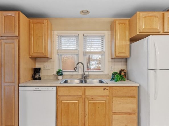 14 Maryann Drive, Worcester MA 01606