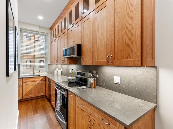 261 Marlborough St 4R, Boston MA 02116