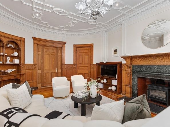 261 Marlborough St 4R, Boston MA 02116