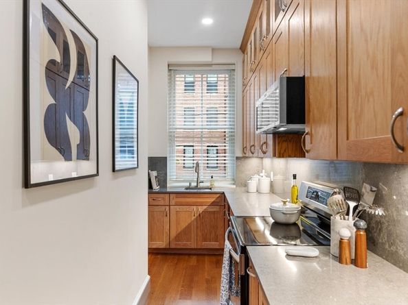 261 Marlborough St 4R, Boston MA 02116