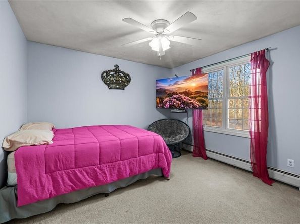 141 Peach St, Barre MA 01005