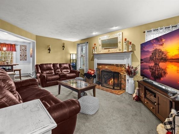 141 Peach St, Barre MA 01005