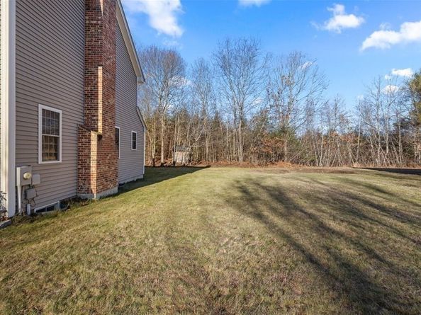 141 Peach St, Barre MA 01005