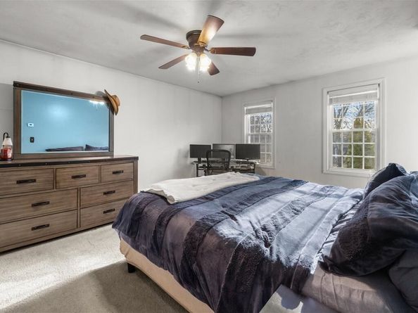 141 Peach St, Barre MA 01005