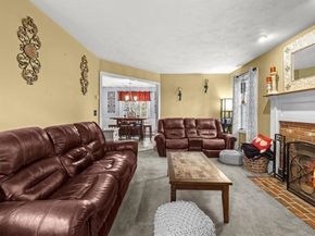 141 Peach St, Barre MA 01005